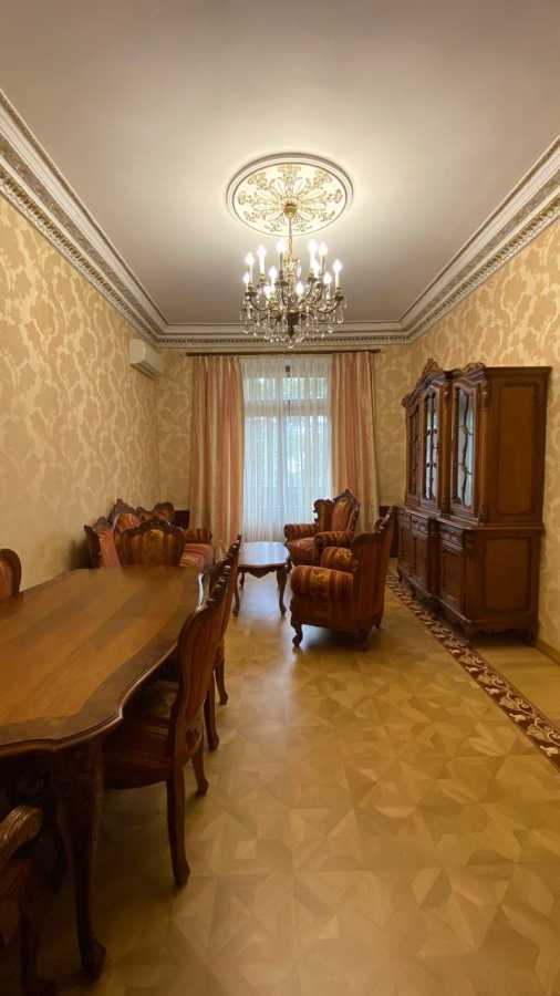 Аренда 3-комнатной квартиры 93 м², Заньковецкой ул., 8