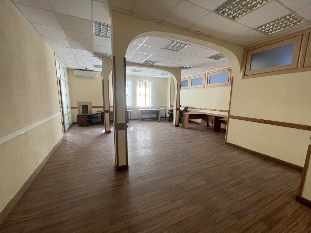 Продаж офісу 1780 м², Саксаганського вул., 67Б