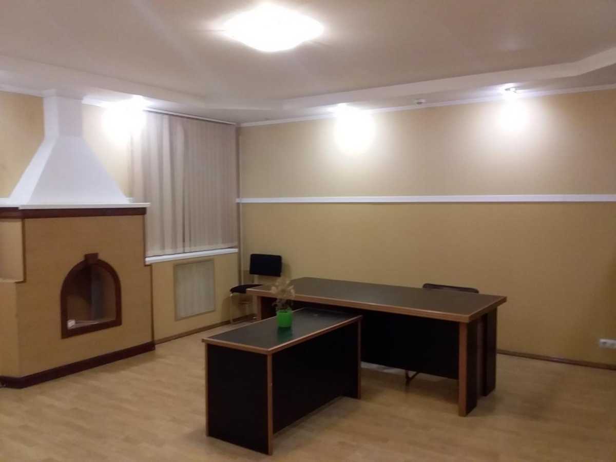 Оренда офісу 145 м², Золотоустівська вул., 14