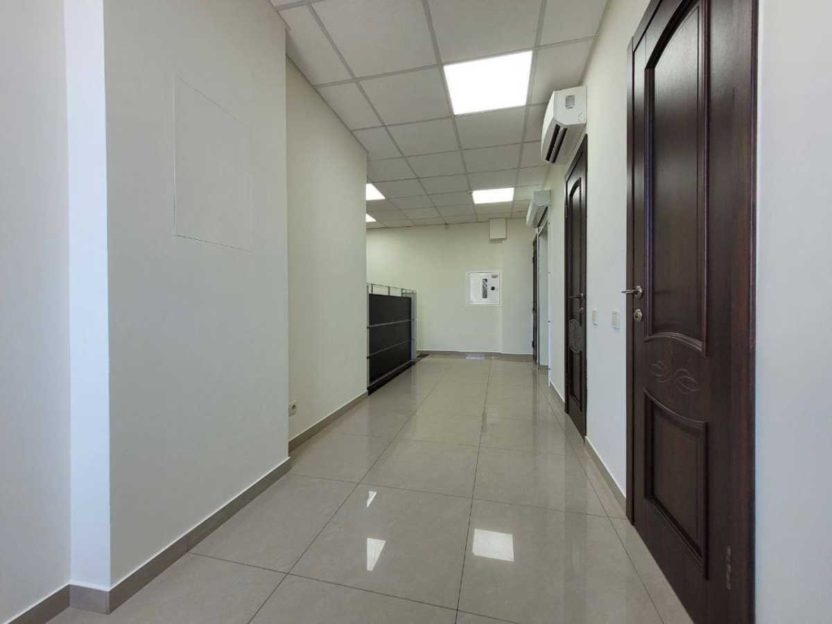 Оренда офісу 340 м², Спаська вул., 5