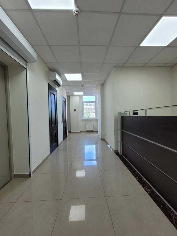 Оренда офісу 340 м², Спаська вул., 5