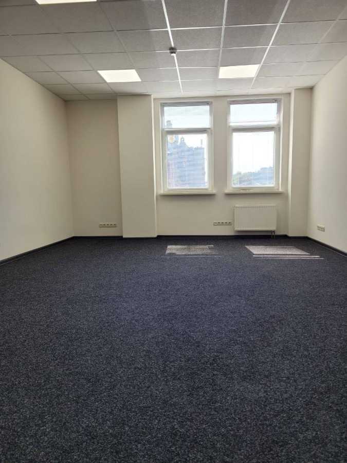 Оренда офісу 340 м², Спаська вул., 5