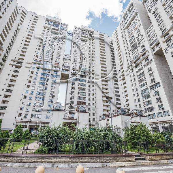 Продаж 3-кімнатної квартири 132 м², Євгена Коновальця вул., 44А