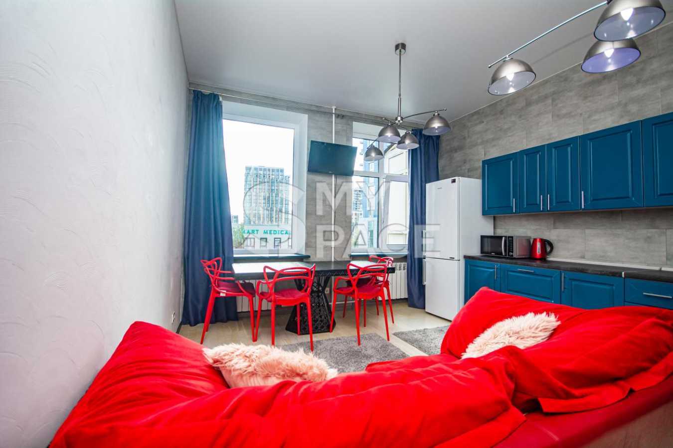 Продажа 2-комнатной квартиры 47 м², Джона Маккейна ул., 9