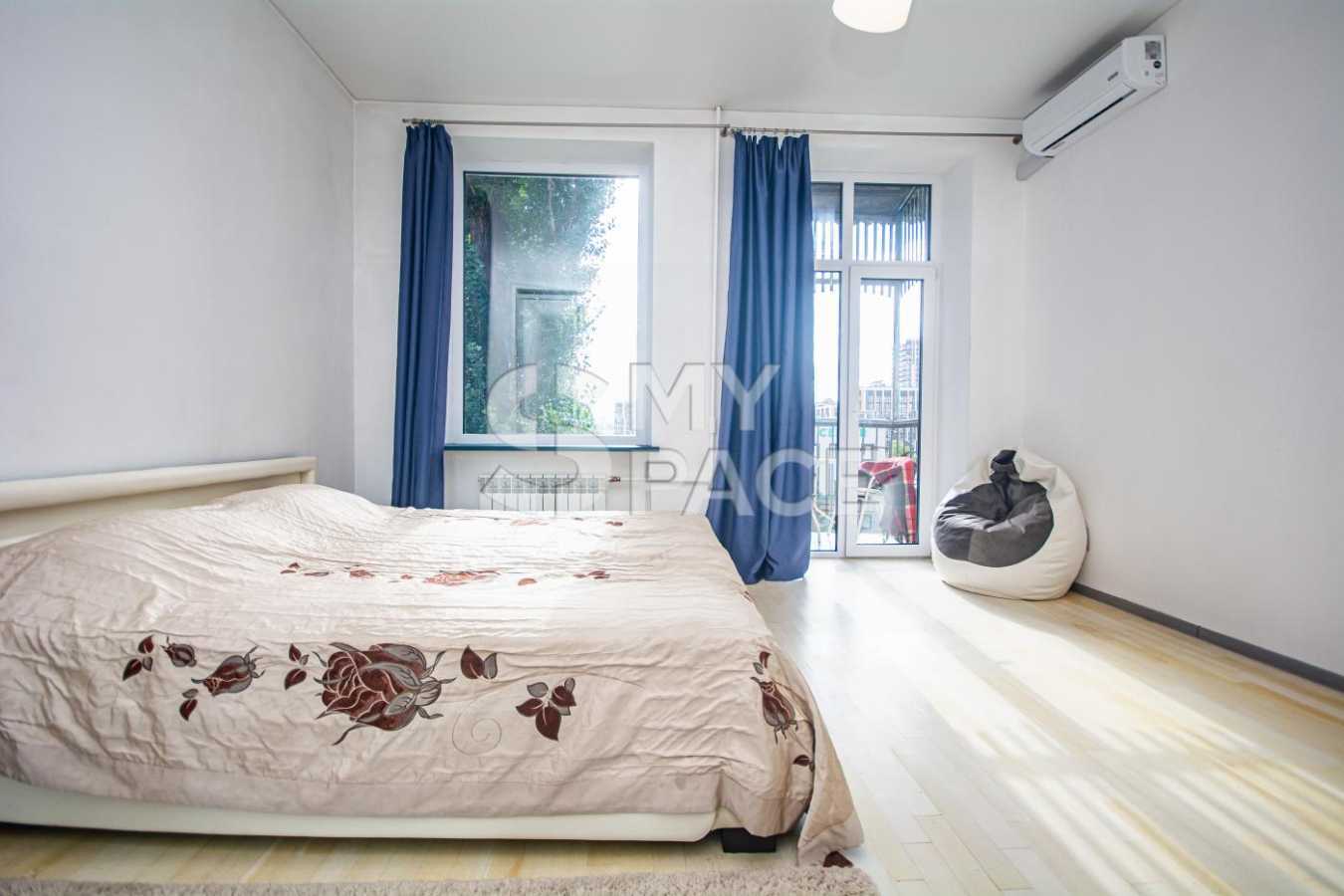 Продажа 2-комнатной квартиры 47 м², Джона Маккейна ул., 9