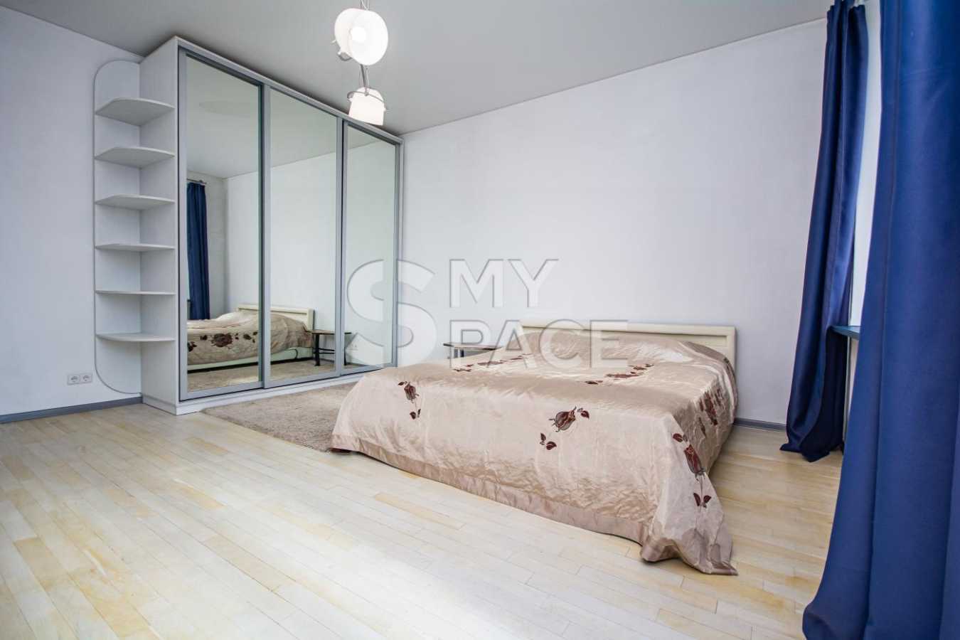 Продажа 2-комнатной квартиры 47 м², Джона Маккейна ул., 9