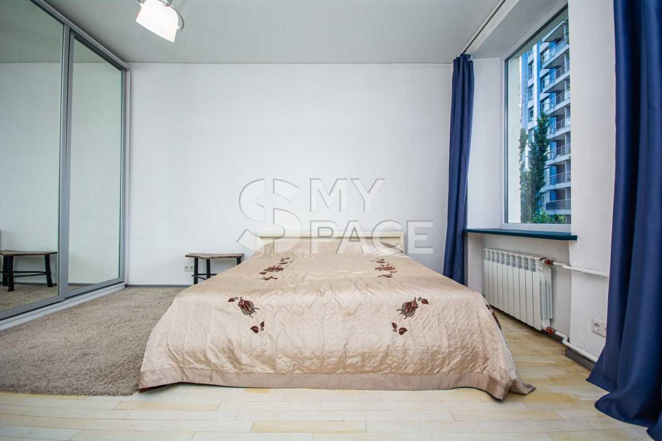 Продажа 2-комнатной квартиры 47 м², Джона Маккейна ул., 9
