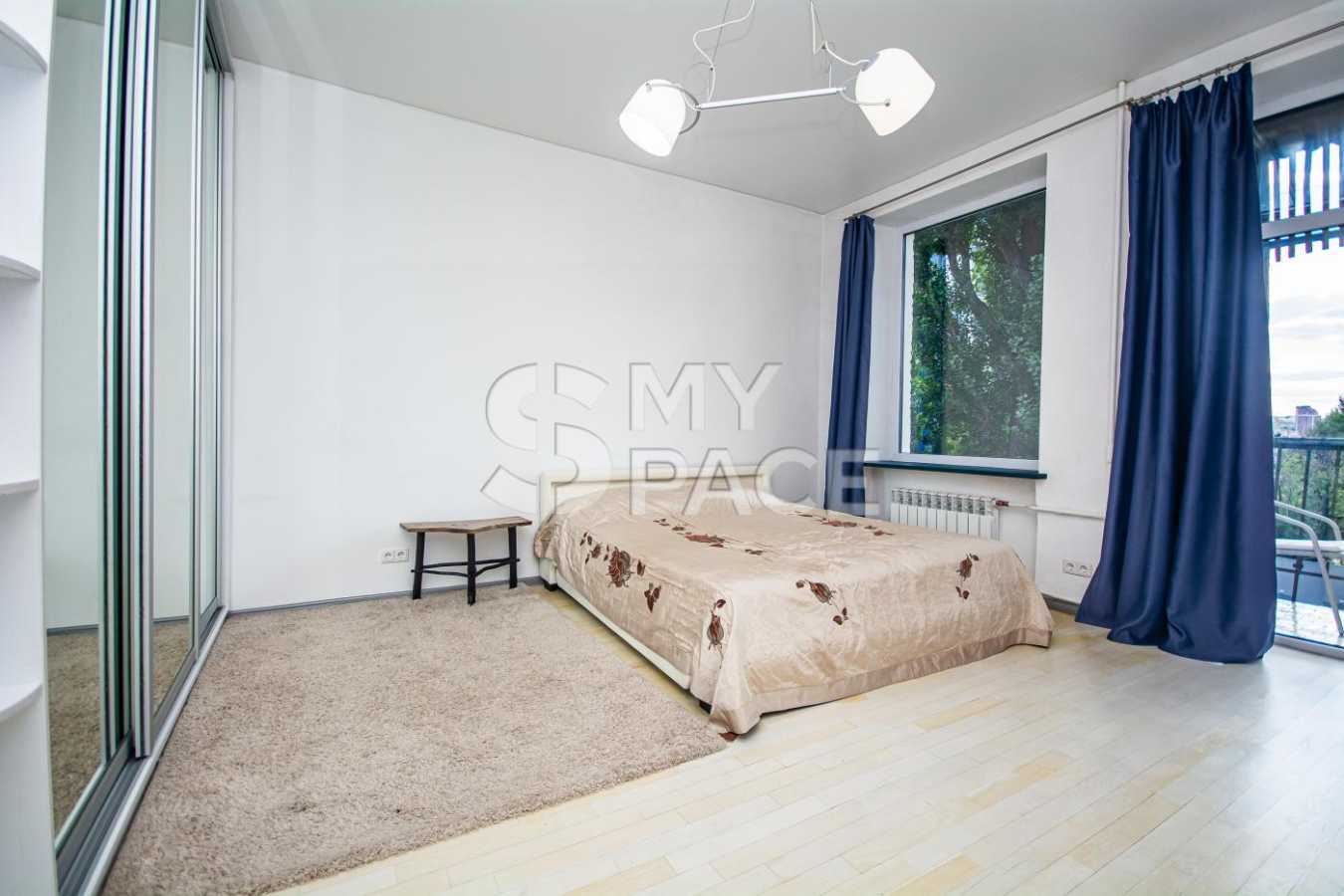 Продажа 2-комнатной квартиры 47 м², Джона Маккейна ул., 9