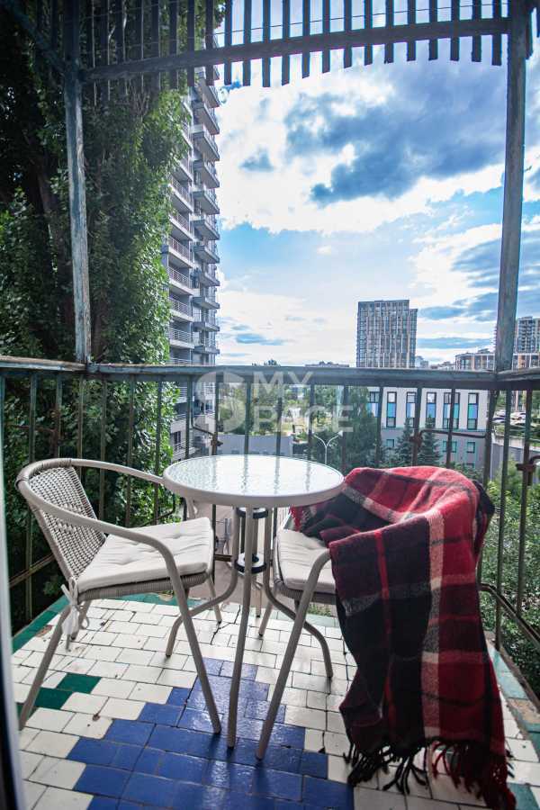 Продажа 2-комнатной квартиры 47 м², Джона Маккейна ул., 9