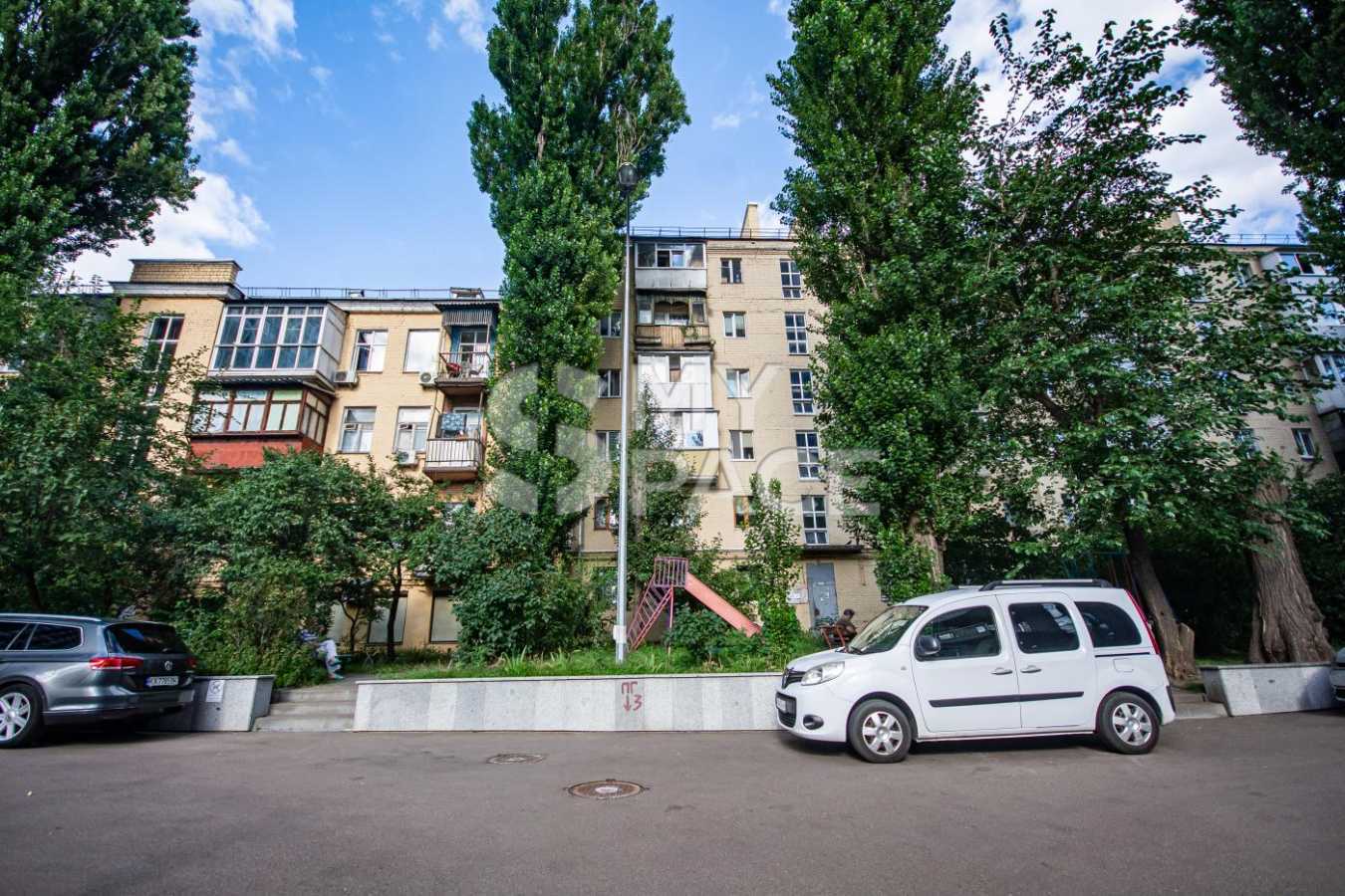 Продажа 2-комнатной квартиры 47 м², Джона Маккейна ул., 9