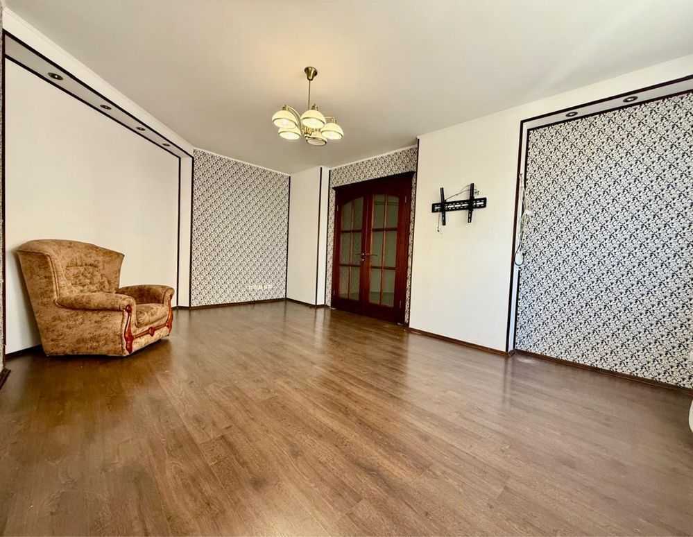 Продаж 3-кімнатної квартири 103 м², Смілянська, 15