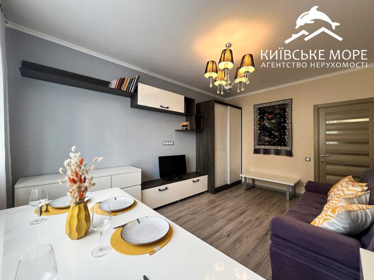 Продаж 3-кімнатної квартири 63.4 м², Воскресенська вул., 16Б