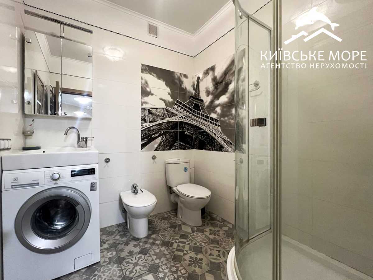 Продаж 3-кімнатної квартири 63.4 м², Воскресенська вул., 16Б