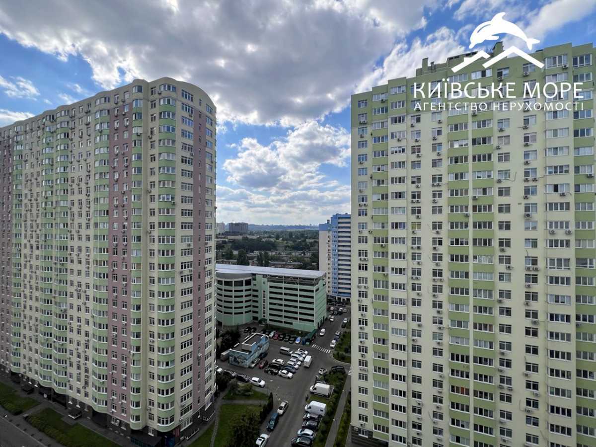 Продаж 3-кімнатної квартири 63.4 м², Воскресенська вул., 16Б