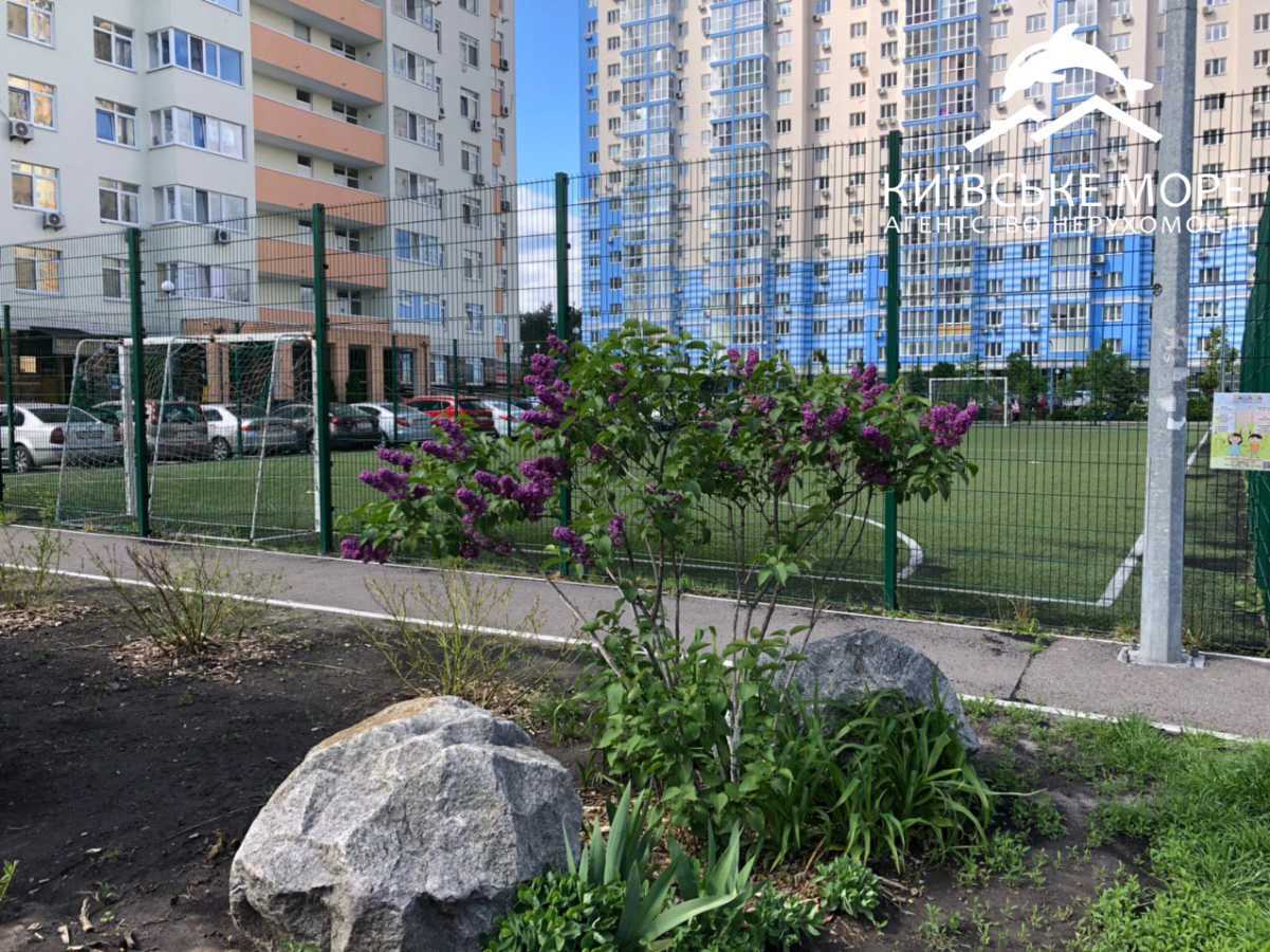 Продаж 3-кімнатної квартири 63.4 м², Воскресенська вул., 16Б