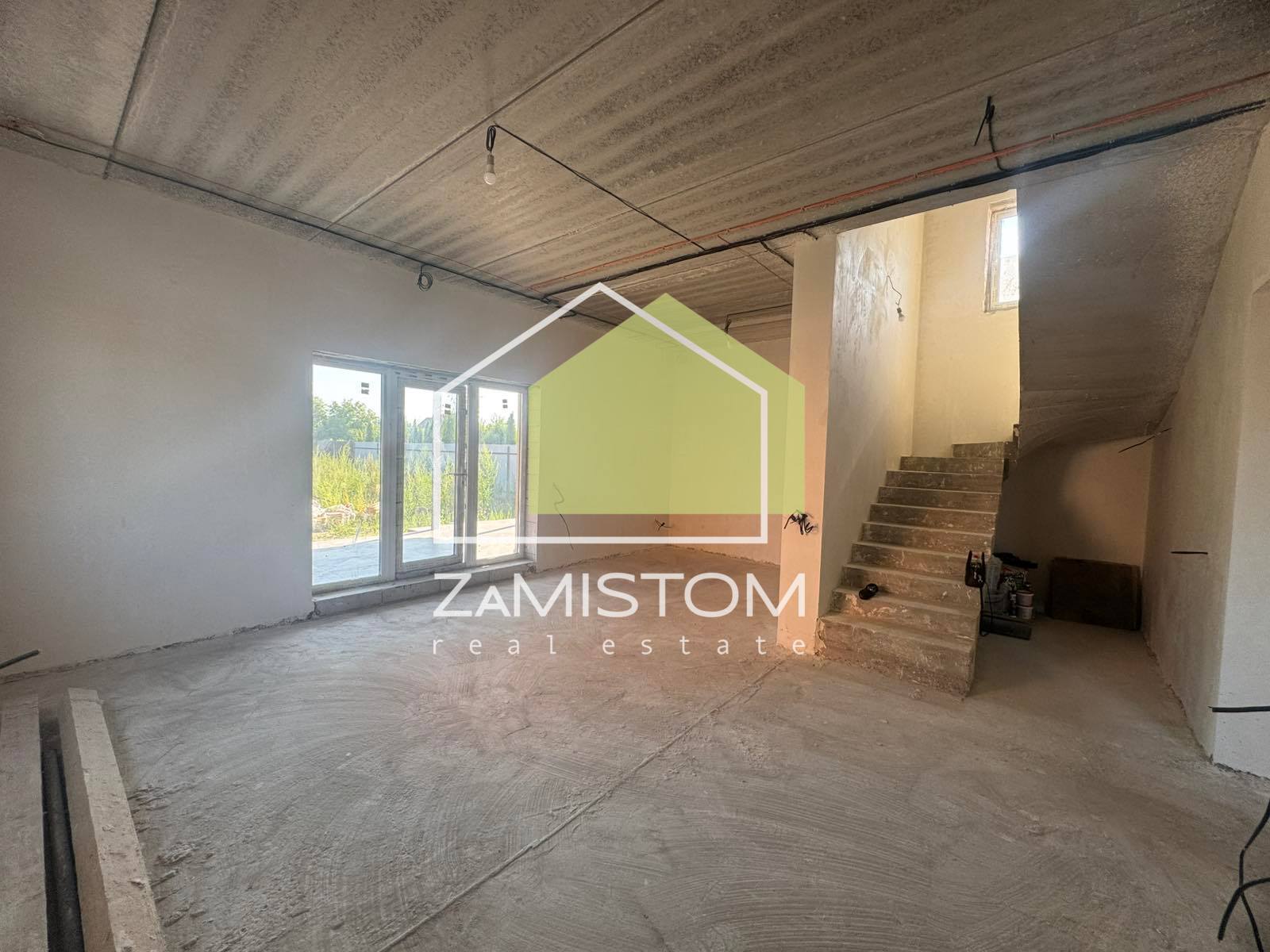 Продаж будинку 141 м²