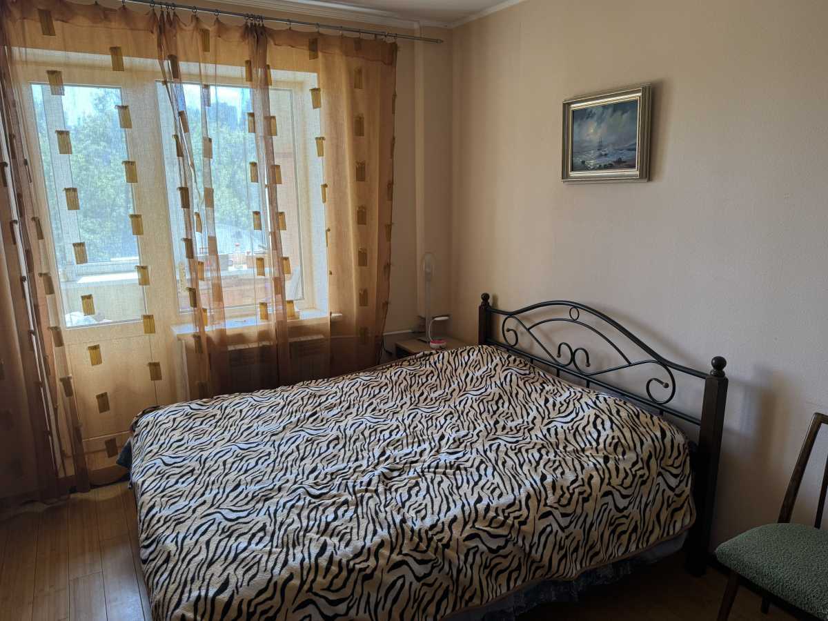 Оренда 3-кімнатної квартири 70 м², Свободи просп., 5