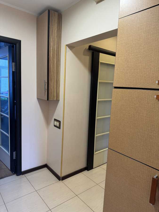 Оренда 3-кімнатної квартири 70 м², Свободи просп., 5