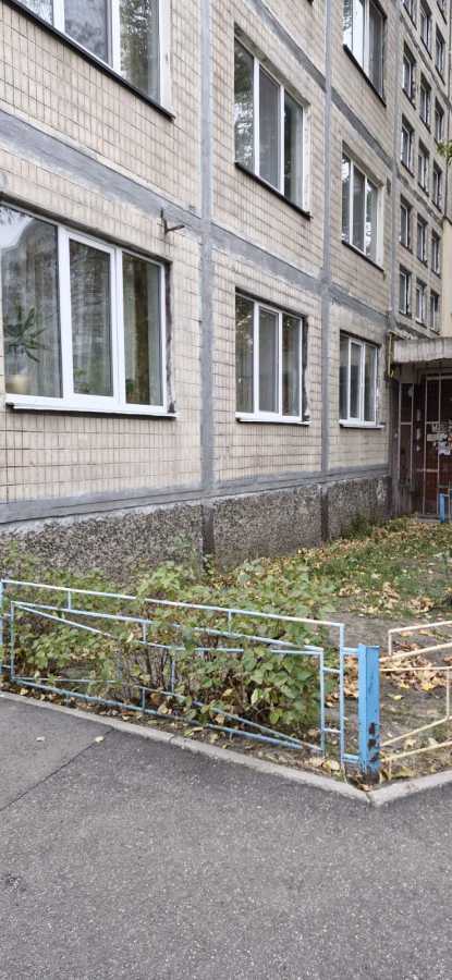 Продаж 3-кімнатної квартири 68 м², 10-й Північно-Озерний пров.