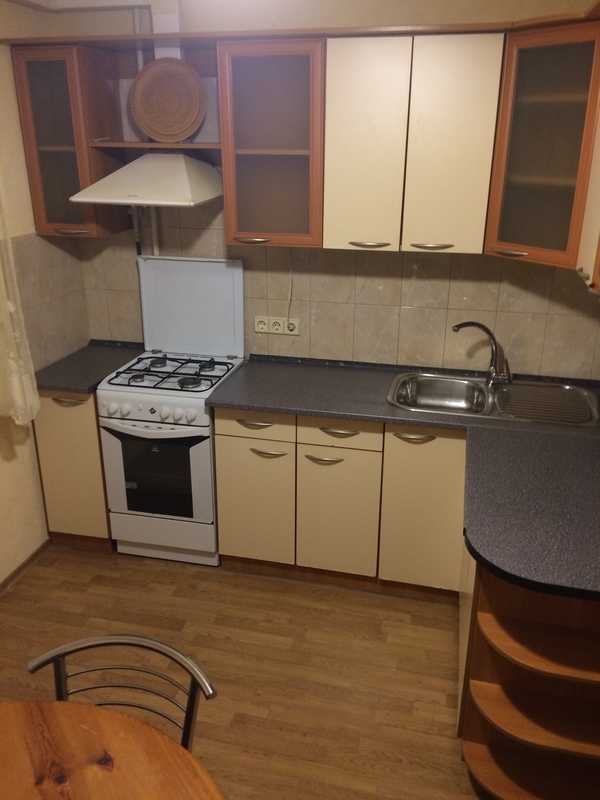 Оренда 3-кімнатної квартири 71 м², Правди просп., 10