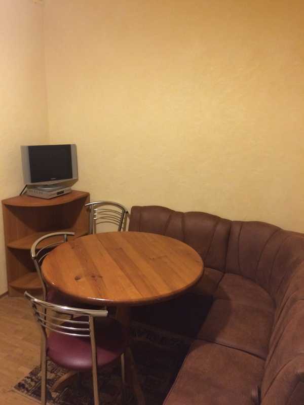 Оренда 3-кімнатної квартири 71 м², Правди просп., 10