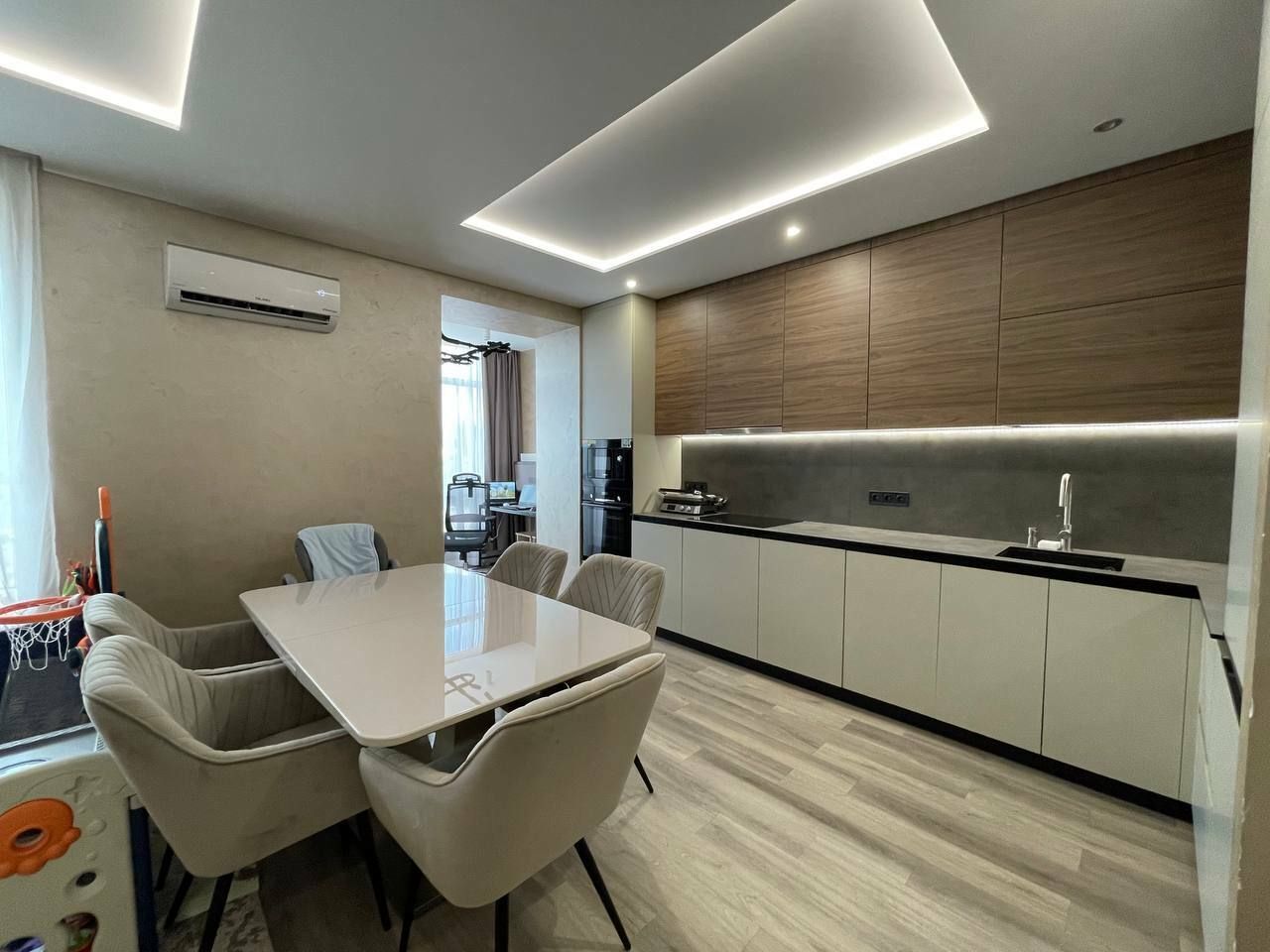 Продажа 3-комнатной квартиры 78 м², Богдана Хмельницкого ул., 11А