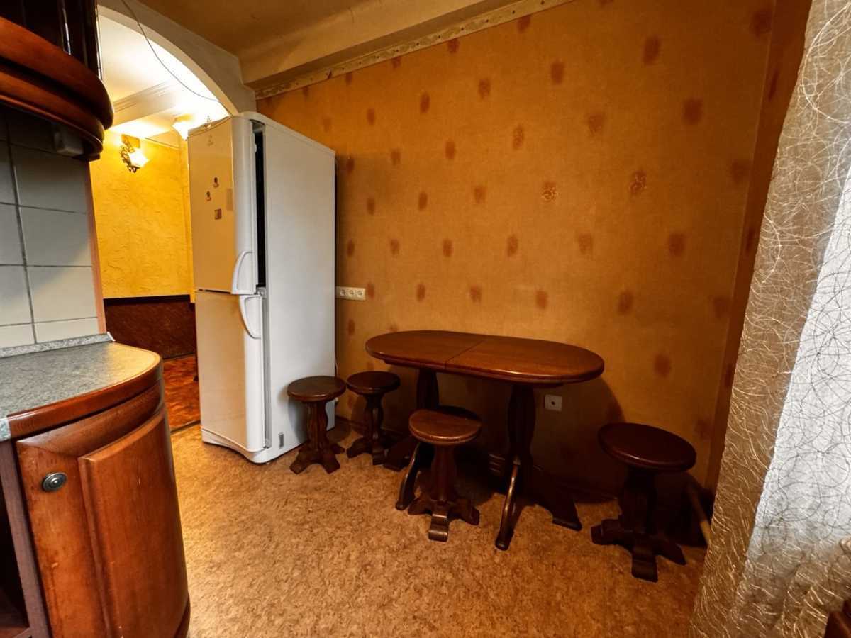 Продаж 2-кімнатної квартири 46 м², Михайла Донця вул., 27А