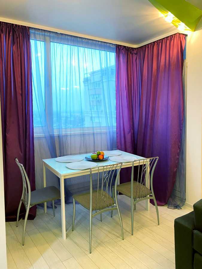 Оренда 1-кімнатної квартири 50 м², Степана Ковніра вул., Рудницкого, 5А