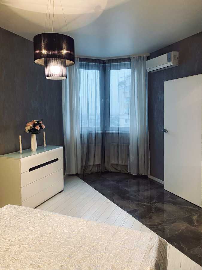 Оренда 1-кімнатної квартири 50 м², Степана Ковніра вул., Рудницкого, 5А