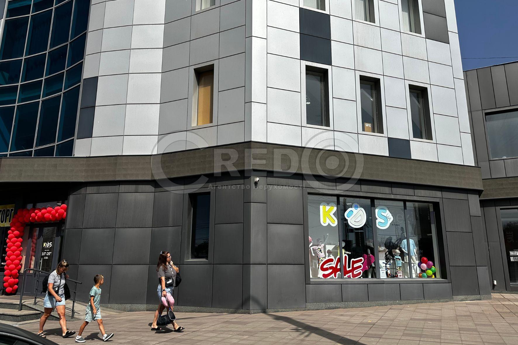 Аренда магазина 530.5 м², Гагарина просп.