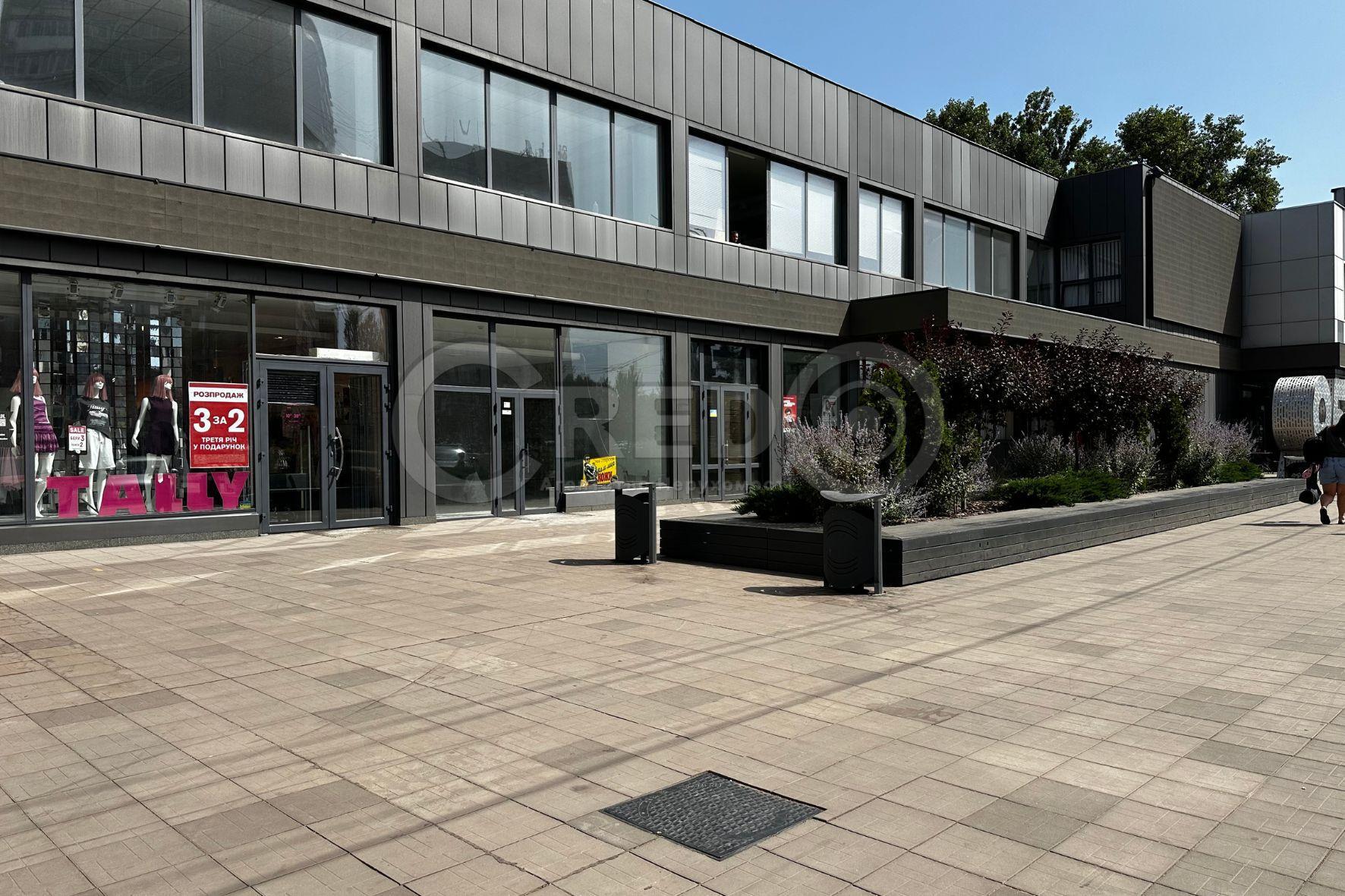 Аренда магазина 530.5 м², Гагарина просп.