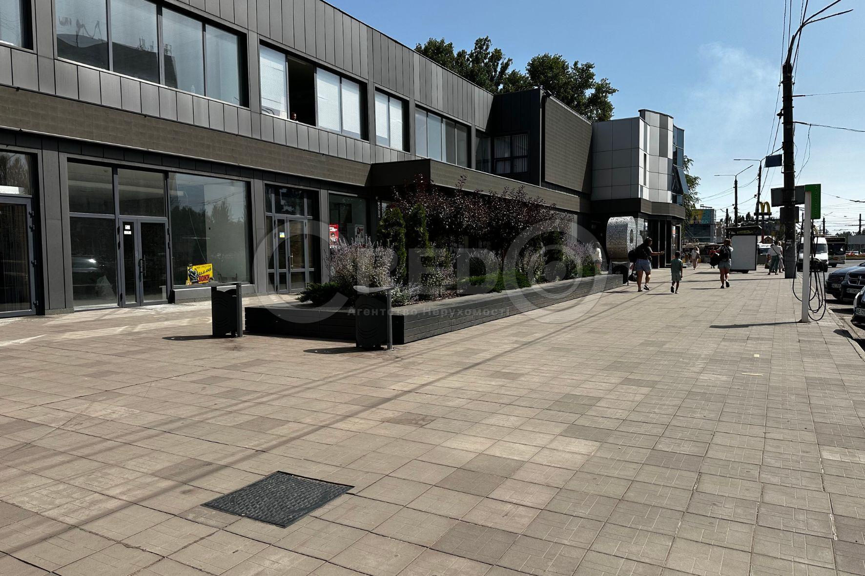 Аренда магазина 530.5 м², Гагарина просп.