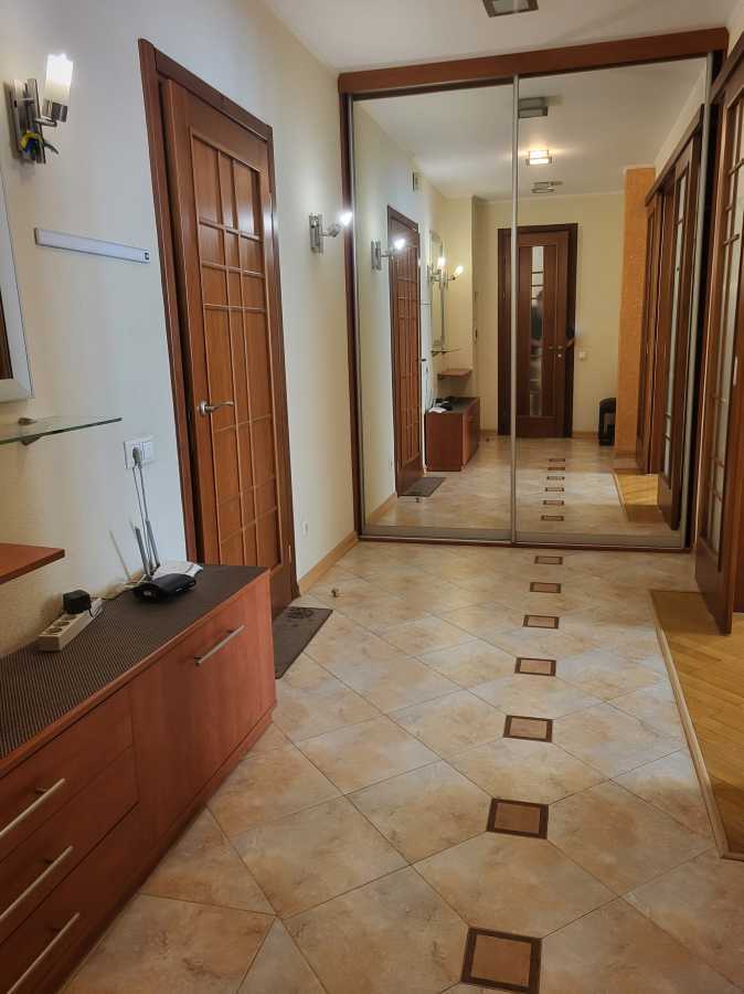 Аренда 1-комнатной квартиры 50 м², Раисы Окипной ул., 8