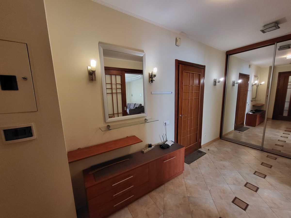 Аренда 1-комнатной квартиры 50 м², Раисы Окипной ул., 8