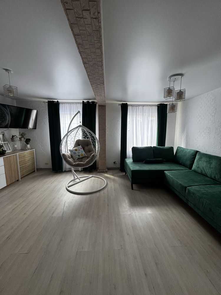 Продаж будинку 225 м², Київська вул.