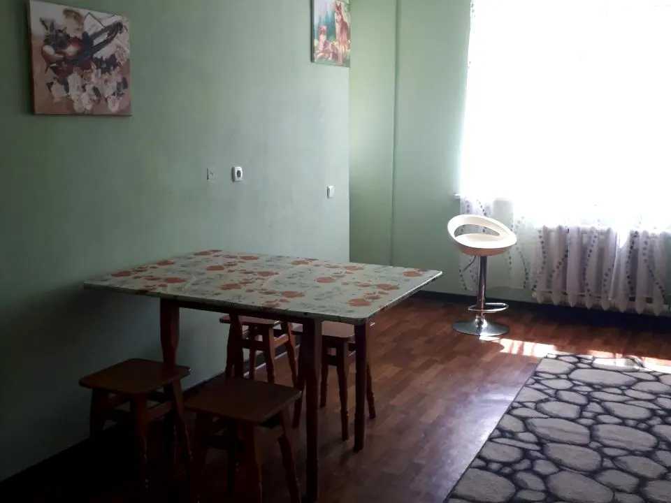 Оренда 2-кімнатної квартири 76 м², Вишняківська вул., 13