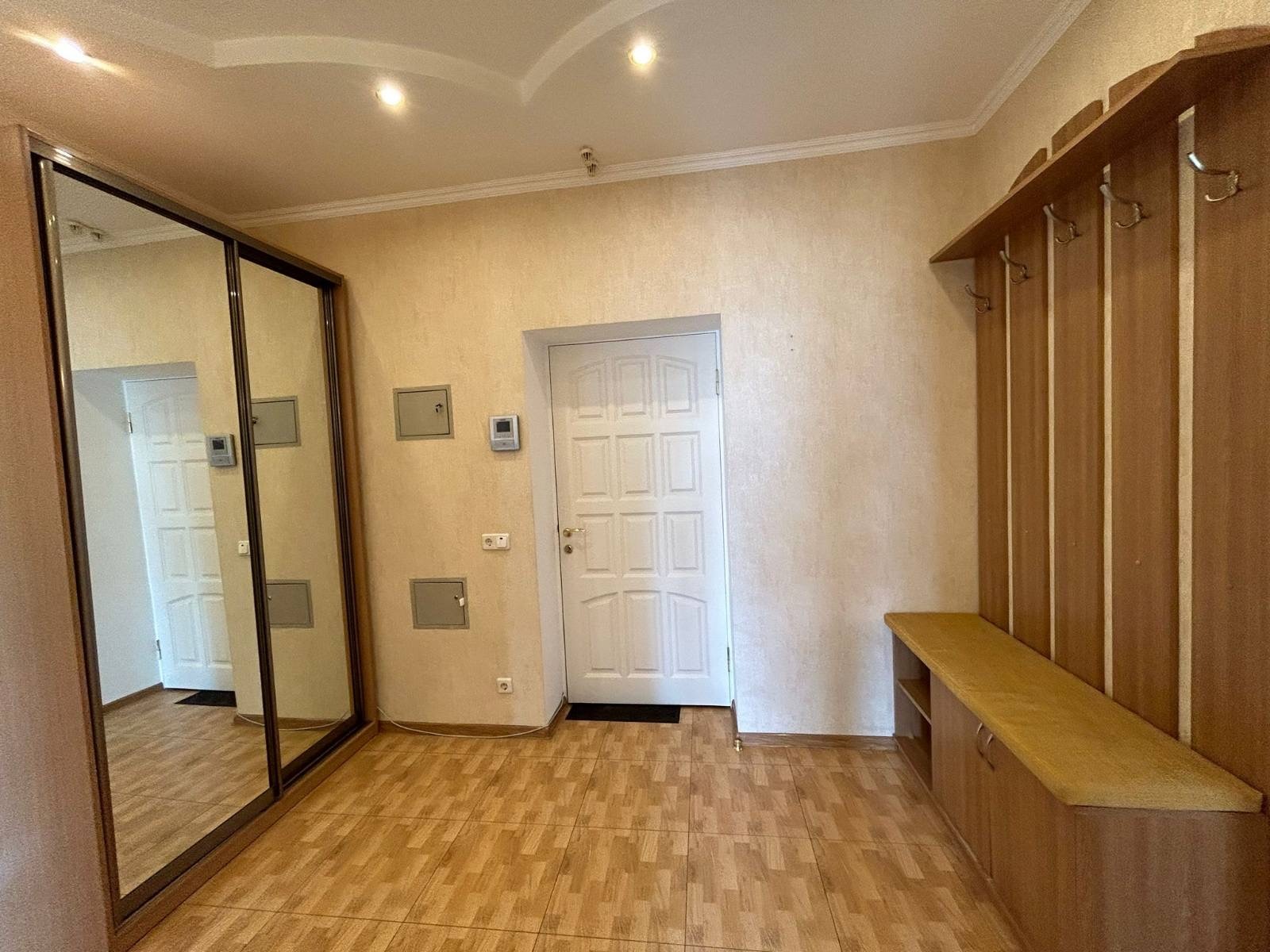Аренда 2-комнатной квартиры 80 м², Вячеслава Черновола ул., 25