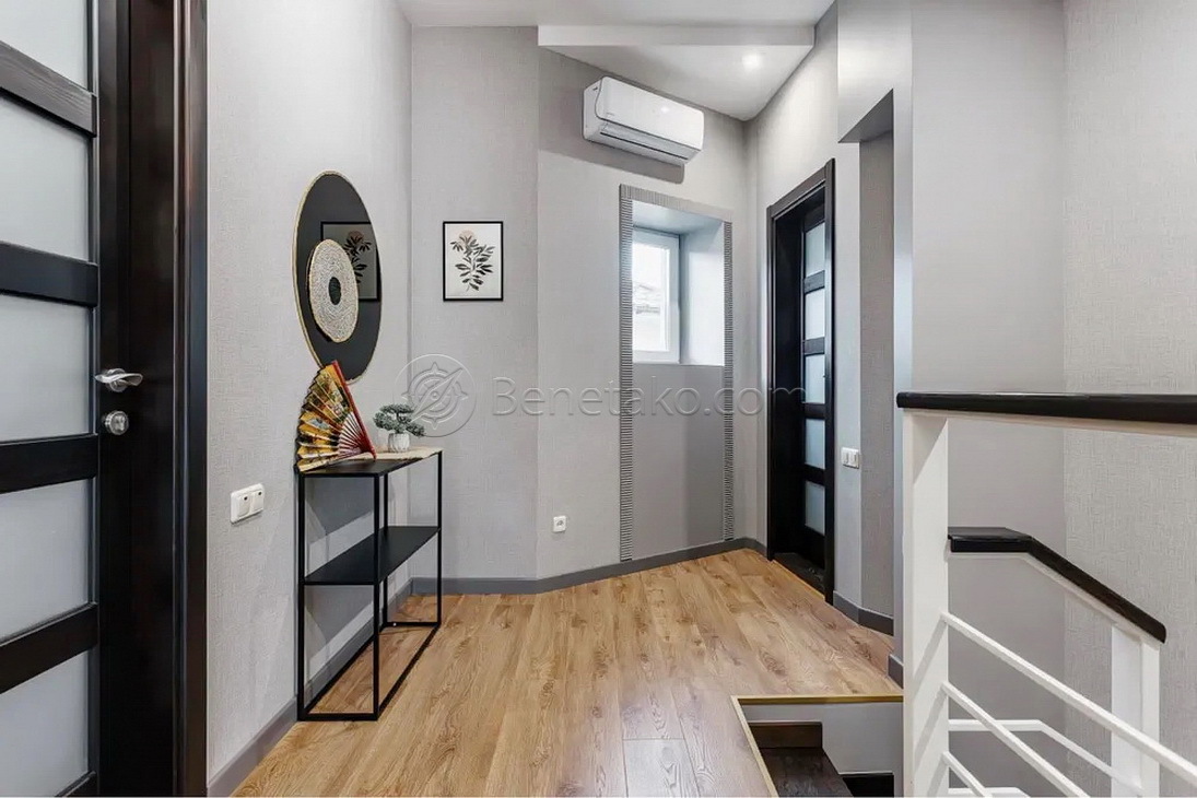 Аренда дома 200 м², Гаршина ул.