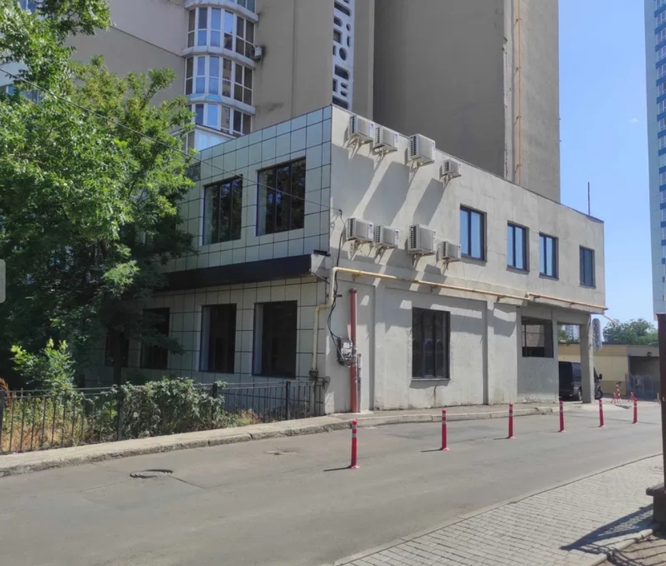 Оренда приміщення вільного призначення 585 м², Літературна вул.