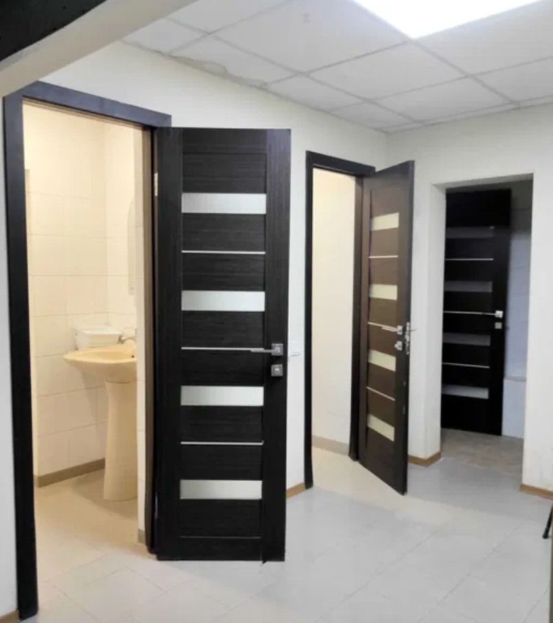 Оренда приміщення вільного призначення 330 м², Базарна вул.