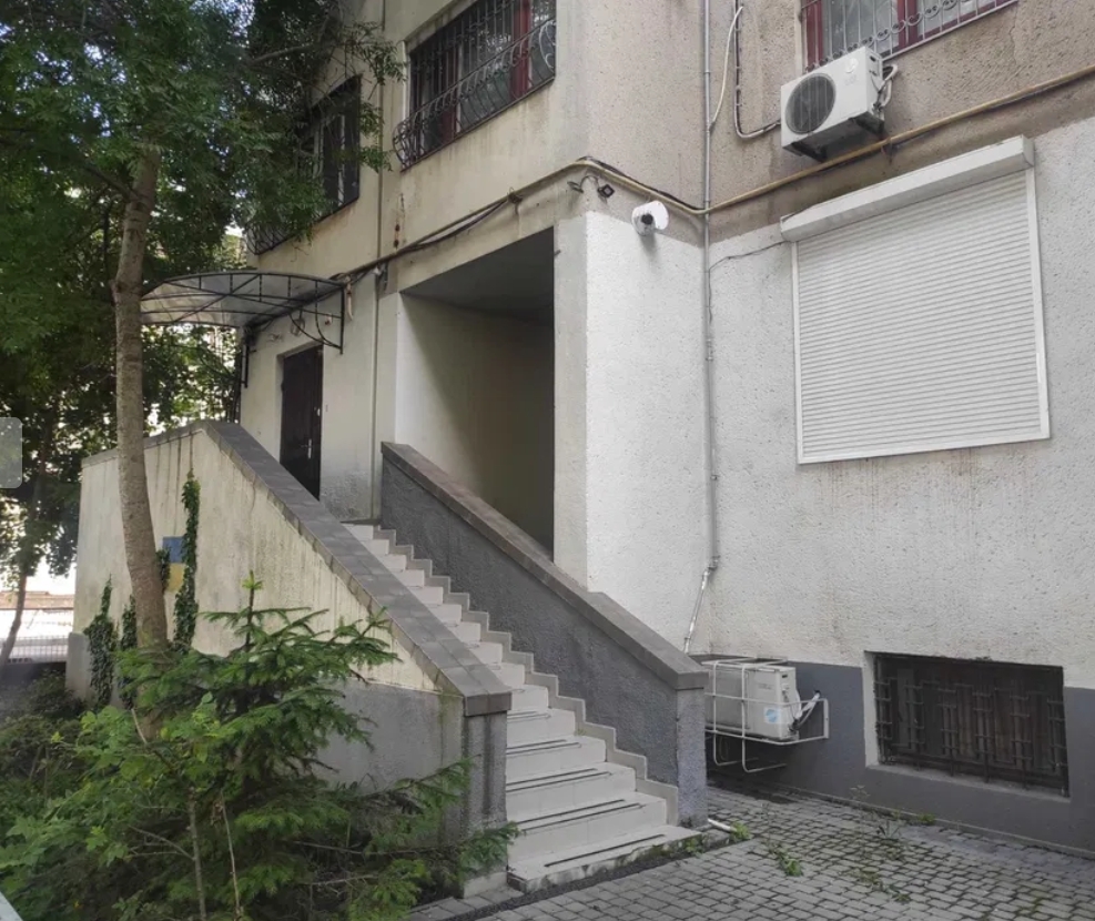 Оренда приміщення вільного призначення 330 м², Базарна вул.