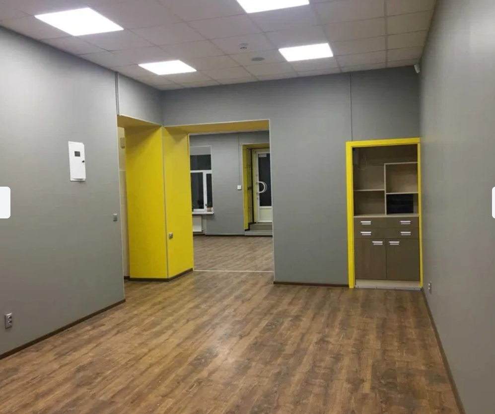 Оренда приміщення вільного призначення 200 м², Базарна вул.