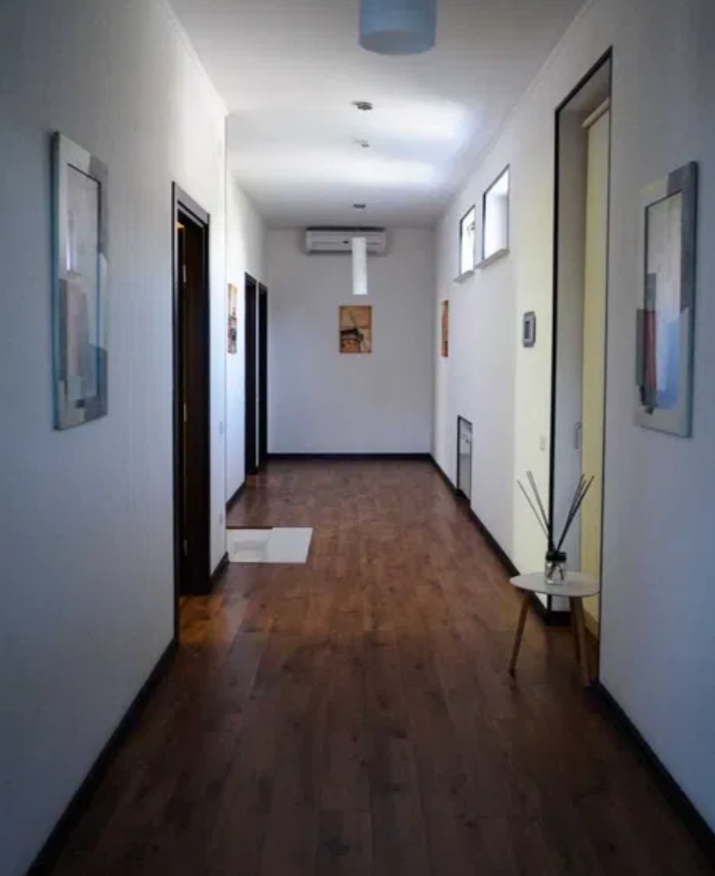 Оренда будинку 300 м², Толбухина вул.