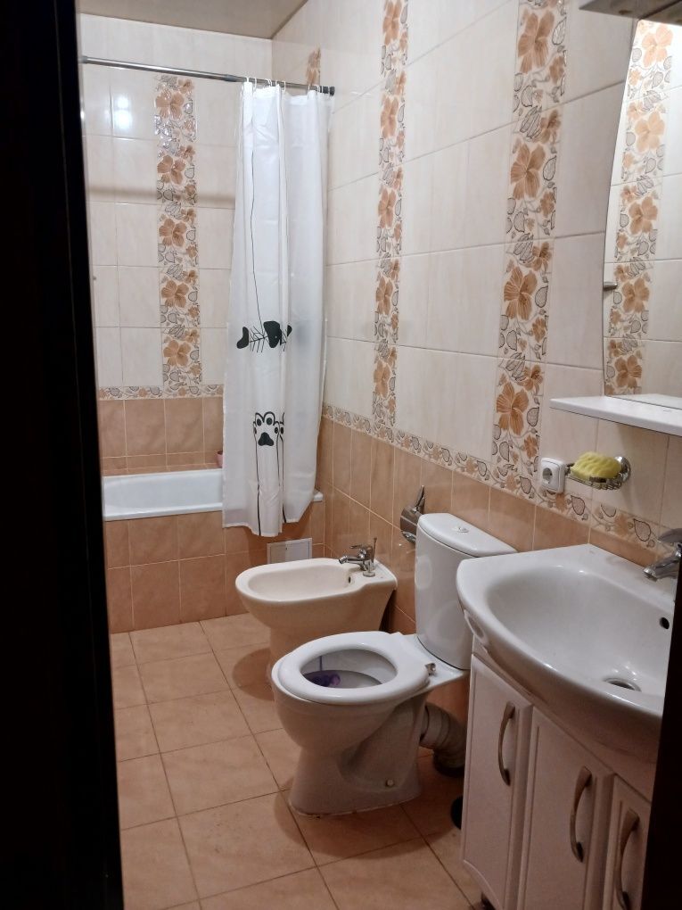 Оренда будинку 200 м², Павла Чубинського вул.
