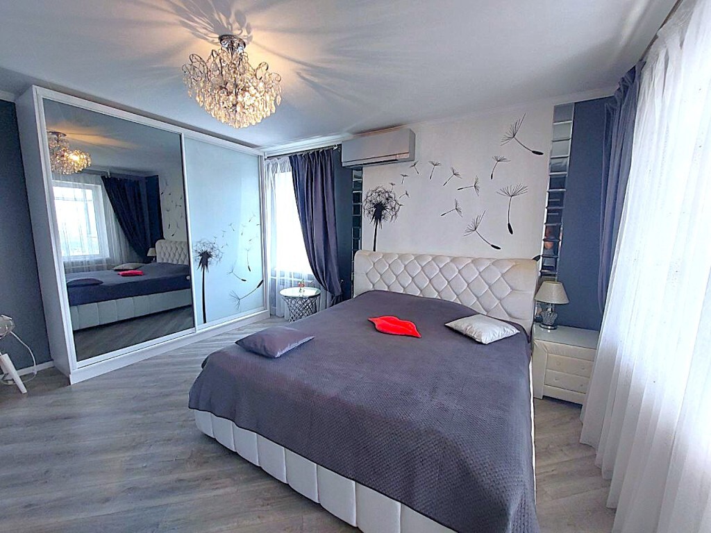 Продаж 4-кімнатної квартири 79 м², Семена Палія вул., 64