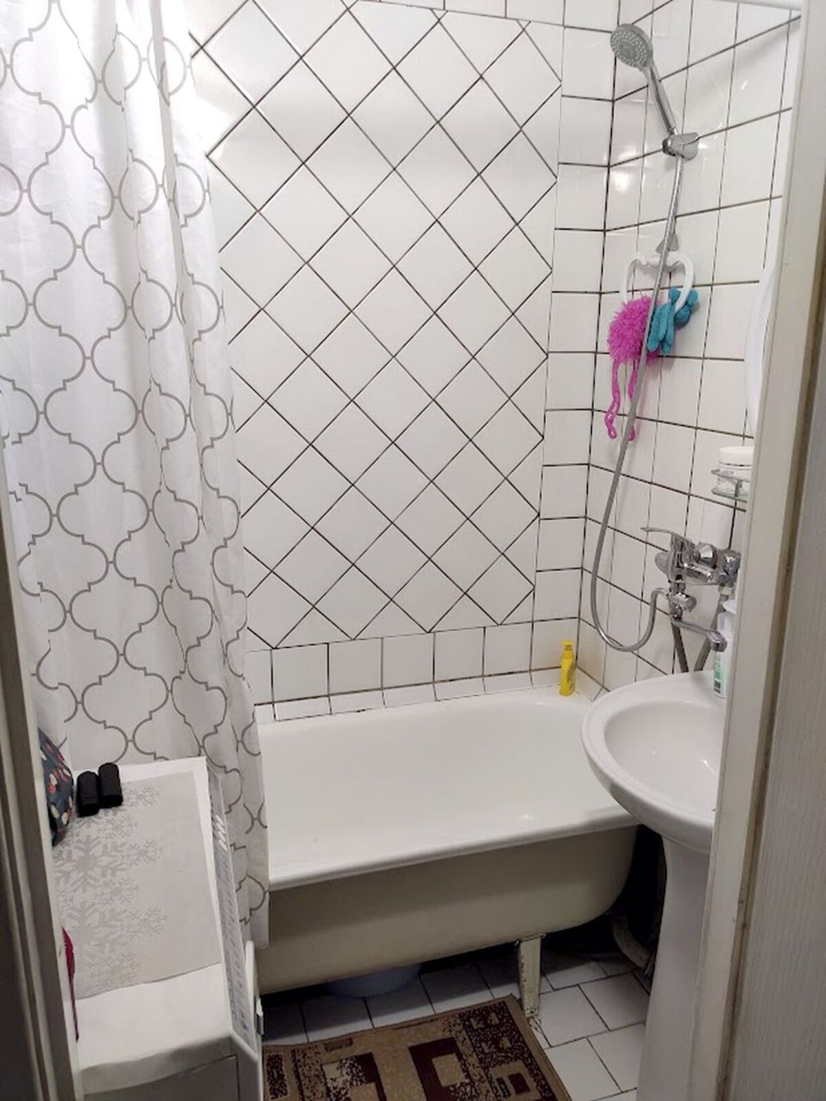 Продажа 3-комнатной квартиры 66 м², Шолохова ул., 25