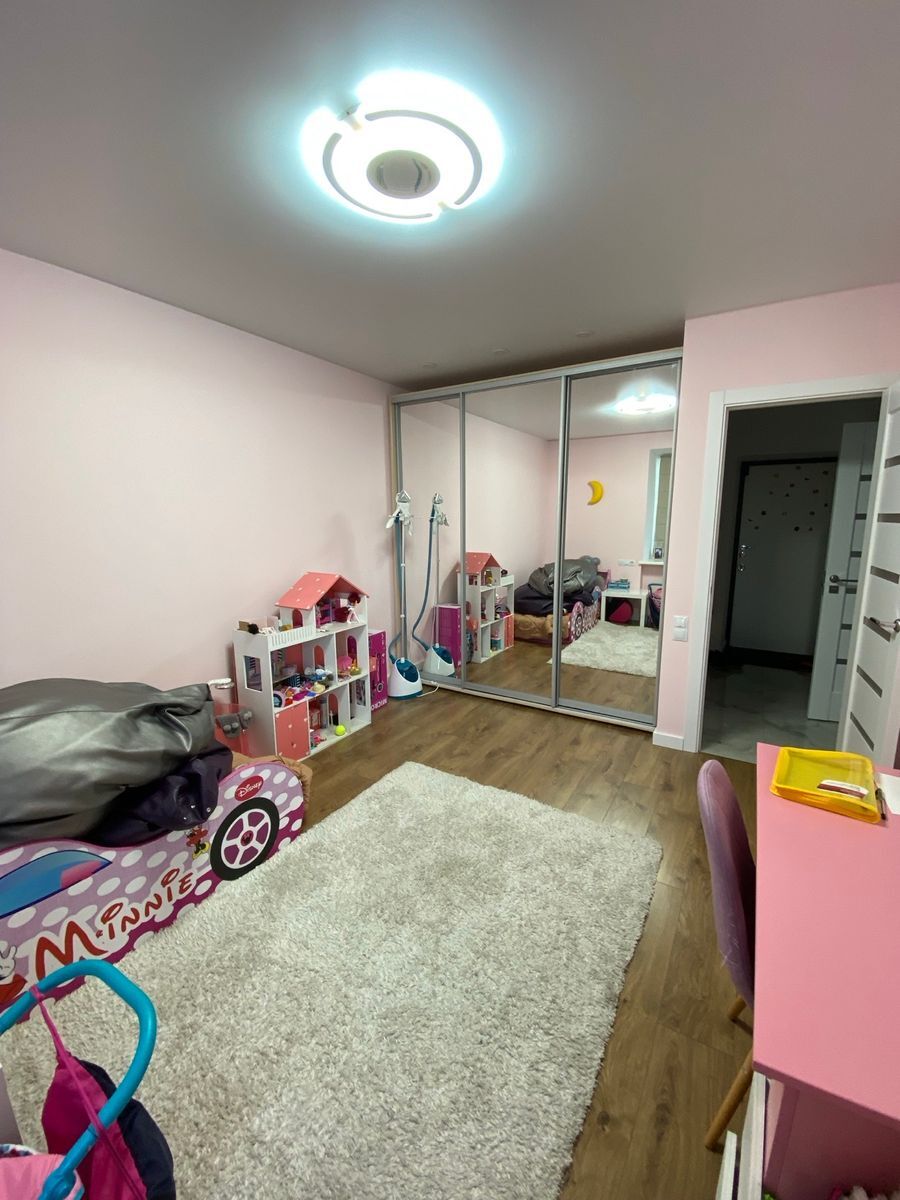 Продажа 2-комнатной квартиры 68 м²