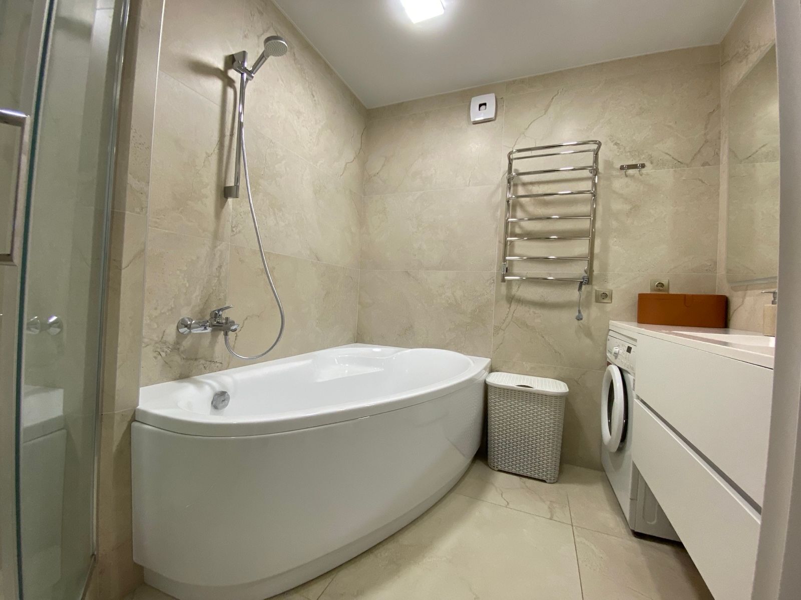 Продажа 2-комнатной квартиры 68 м²