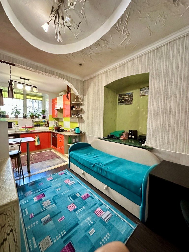 Продажа 2-комнатной квартиры 71 м², Спиридоновская ул., 15