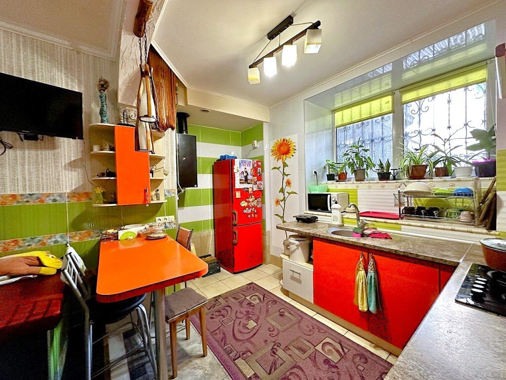 Продажа 2-комнатной квартиры 71 м², Спиридоновская ул., 15